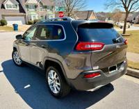 Low miles 2016 Jeep Cherokee Limited V6 Navigation panoramic Sunroof Leather Lawrenceville - Image 10