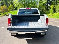 2014 RAM 1500 SLT 4x4 Pickup HEMI Engine, Low Mileage.Est. payment OAC† - Image 8