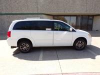 DODGE GRAND CARAVAN HANDICAPPED WHEELCHAIR REAR ENTRY RAMP VAN Irving, TX - Image 3