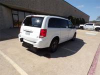 DODGE GRAND CARAVAN HANDICAPPED WHEELCHAIR REAR ENTRY RAMP VAN Irving, TX - Image 8