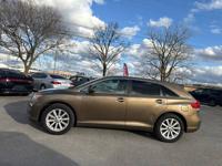 2011 Toyota Venza 4dr Wgn I4 FWD (Natl) Middle TN Blvd. Murfreesboro, TN - Image 6