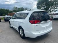2019 Chrysler Pacifica Touring L FWD Middle TN Blvd. Murfreesboro, TN - Image 5