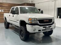 2007 GMC Sierra 2500 4x4 4WD SLT Classic Crew Cab / 6.6L DIESEL / LBZM&M Investment Cars - Gladstone - Image 3