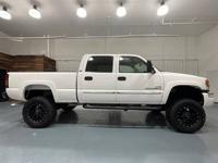 2007 GMC Sierra 2500 4x4 4WD SLT Classic Crew Cab / 6.6L DIESEL / LBZM&M Investment Cars - Gladstone - Image 5