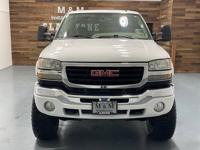 2007 GMC Sierra 2500 4x4 4WD SLT Classic Crew Cab / 6.6L DIESEL / LBZM&M Investment Cars - Gladstone - Image 6