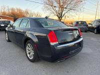 2016 Chrysler 300 4dr Sdn Limited RWD Middle TN Blvd. Murfreesboro, TN - Image 5