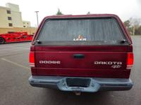 2003 Dodge Dakota 4x4 4WD SXT 2dr Club Cab SB Pickup Truck Roberto's Auto Sales - Image 9