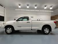 2007 Toyota Tundra SR5 Regular Cab / 4.7L V8 / LONG BED / ZERO RUST TM&M Investment Cars - Gladstone - Image 4