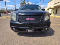 2012 GMC YUKON DENALI 6.2 V-8 CAPTAIN CHAIRS THIRD ROW SEATING NICE NORTH MCALLEN - Image 3