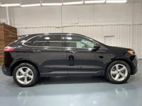 2022 Ford Edge AWD All Wheel Drive Titanium /Heated & Cooled Seats /PM&M Investment Cars - Gladstone - Image 5