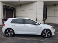 Volkswagen GTI Financing available/Nationwide delivery Roselle - Image 5