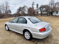 2004 Hyundai Sonata GLS 4dr Sedan _Hyundai_ _Sonata_ _Sedan_ - Image 8