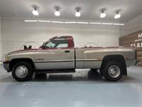 1994 Dodge Ram 3500 Laramie Regular Cab/ DUALLY/ 5.9L DIESEL/92K MILEM&M Investment Cars - Gladstone - Image 4