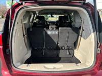 2019 Chrysler Pacifica Touring L Van Dependable Auto Outlet - Image 10