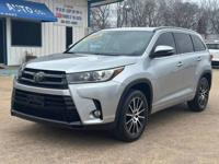 2018 Toyota Highlander XLE . . . down . . hwy 6 👍☎ 832-206-3054 - Image 2