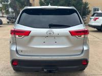 2018 Toyota Highlander XLE . . . down . . hwy 6 👍☎ 832-206-3054 - Image 7