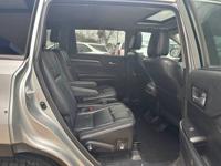 2018 Toyota Highlander XLE . . . down . . hwy 6 👍☎ 832-206-3054 - Image 10