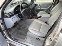 2002 Mercedes-Benz ML320 - 1 Owner - 47 Services - 3RD Row Seating ! Lynnwood - Image 10