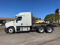 2014 FREIGHTLINER CASCADIA MIDROOF SLEEPER SAN FRANCISCO - Image 3