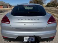 2016 Porsche Panamera 4 AWD - 2 owner - well serviced!! - Image 7