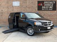 2019 Dodge Grand Caravan Wheelchair Accessible Mobility Van Skokie - Image 4