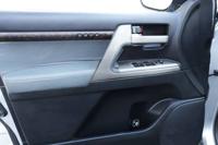 2011 TOYOTA LANDCRUISER 4WD TONS OF SERVICE RECORDS SEATS 8 lx570 HARD TO FIND, RUST FREE LANDCRUISER - Image 10