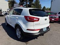 2011 Kia Sportage LX AWD 4dr SUV (6215 SE 82 AVE PORTLAND,OR 97266) - Image 7