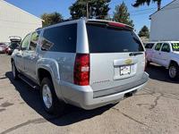 2013 Chevrolet Suburban LT 4x4 4dr SUV (6215 SE 82 AVE PORTLAND,OR 972 - Image 8