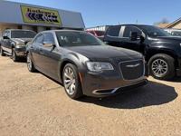 2019 Chrysler 300 Touring RWD - Image 3