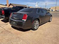 2019 Chrysler 300 Touring RWD - Image 4