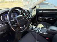 2019 Chrysler 300 Touring RWD - Image 7