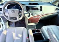 Toyota sienna XLE Leather Sunroof, Backup camera Bluetooth 0 accidents Lawrenceville - Image 3