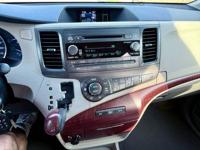 Toyota sienna XLE Leather Sunroof, Backup camera Bluetooth 0 accidents Lawrenceville - Image 4
