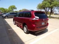 TOYOTA SIENNA LE HANDICAPPED WHEELCHAIR MOBILITY POWER RAMP VAN Irving, TX - Image 7