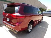 TOYOTA SIENNA LE HANDICAPPED WHEELCHAIR MOBILITY POWER RAMP VAN Irving, TX - Image 9