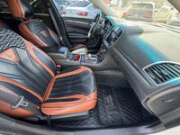 2020 Chrysler 300 💥EXCELLENT CONDITION 💥 - Image 9