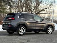 2018 Jeep Cherokee Latitude Plus 4x4 4dr SUV East Brunswick, NJ - Image 5