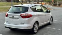 2015 Ford c-max hybrid SE Wagon 4D +++HYBRID+++Combine MPG 42 Acworth - Image 6