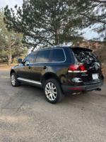 2008 VOLKSWAGEN TOUAREG — 130K MILES!!! 29 SERVCE RECORDS!! Aurora - Image 4
