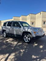 2011 JEEP PATRIOT LATITUDE 4WD — 100K MILES!!! Aurora - Image 8
