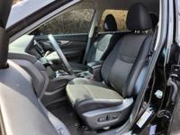 2018 Nissan Rogue SV Midnight Edition AWD! westchester - Image 7