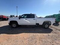 2020 Chevrolet Silverado 2500HD Crew Cab 4X4 Diesel 6.6L Pickup S Manning Rd El Reno, Ok / N.E.Corner of I-40 & Manning - Image 3