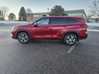 2022 Toyota Highlander XLE Sport Centennial Co - Image 7