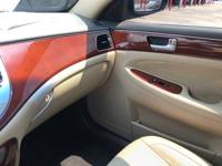 2012 Hyundai Genesis 4dr Sdn V6 3.8L _Hyundai_ _Genesis_ _Sedan_ - Image 9