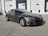2015 Tesla Model S 85D AWD 90K Mi. Excellent cond. Portland - Image 4
