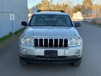 2007 Jeep Grand Cherokee Limited 4WD SUPER LOW MILES • RARE HEMI Jeep Cherokee in Beaverton - Image 3
