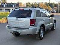 2007 Jeep Grand Cherokee Limited 4WD SUPER LOW MILES • RARE HEMI Jeep Cherokee in Beaverton - Image 5