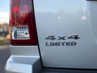 2007 Jeep Grand Cherokee Limited 4WD SUPER LOW MILES • RARE HEMI Jeep Cherokee in Beaverton - Image 9
