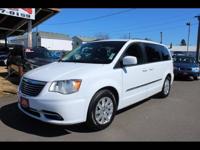 2016 Chrysler Town & Country 4dr Wgn Touring Van-Minivan E And J Motors - Image 2