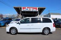 2016 Chrysler Town & Country 4dr Wgn Touring Van-Minivan E And J Motors - Image 4